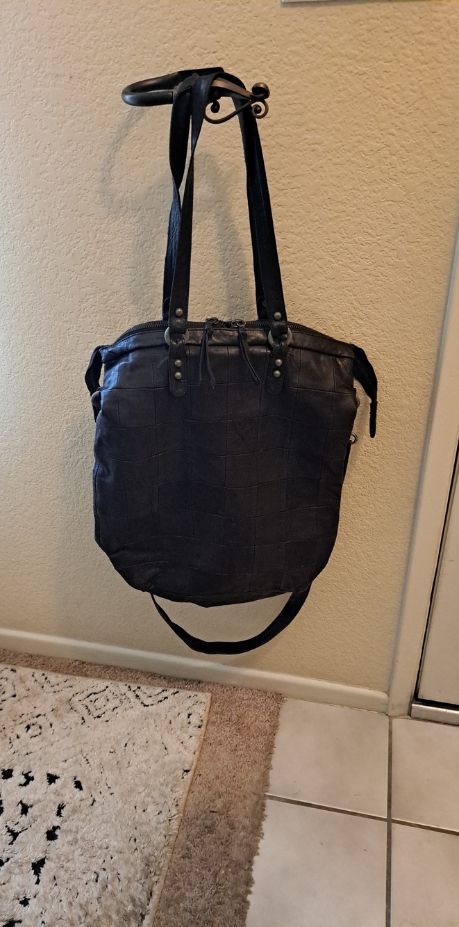 Free People Classic Brown Leather Tote Bag - Versatile Everyday Carry
